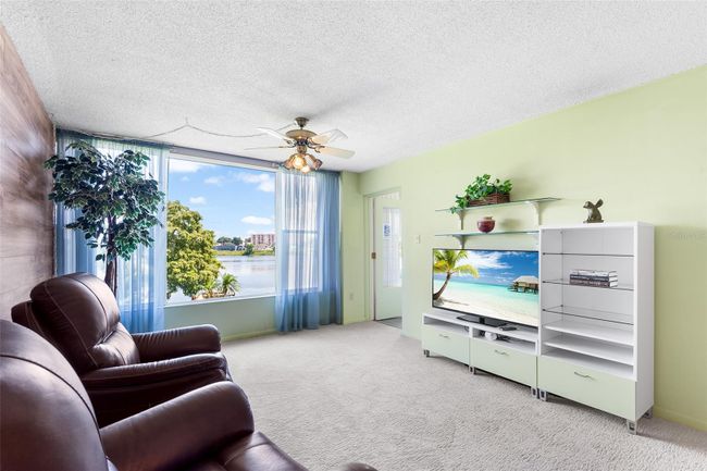 LIVING ROOM | Image 13