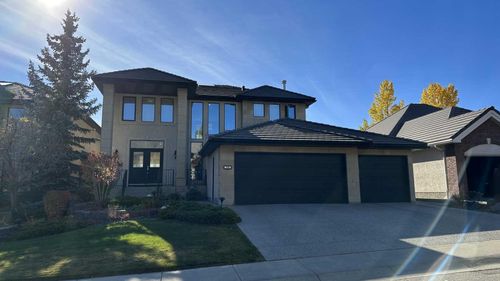 50 Hamptons Manor Nw, Home with 5 bedrooms, 3 bathrooms and 6 parking in Calgary AB | Card Image