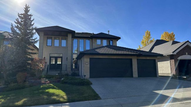 50 Hamptons Manor Nw, Home with 5 bedrooms, 3 bathrooms and 6 parking in Calgary AB | Image 1