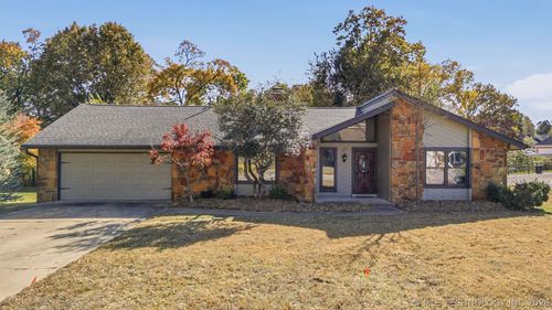605 Van Buren St, Broken Arrow, OK, 74011-7261 | Card Image