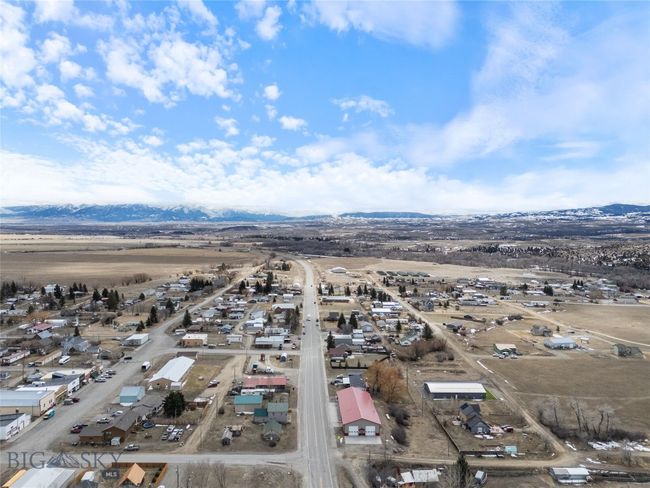 301 1 St Ave N, Home with 0 bedrooms, 0 bathrooms and null parking in Clyde Park MT | Image 10