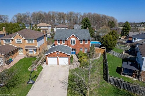 44 Lorilee Cres, Kitchener, ON, N2N2J3 | Card Image