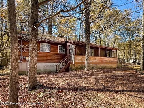 3502 Chestnut Hill Dr, Lake Ariel, PA, 18436 | Card Image
