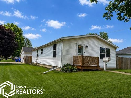 280 Center St W, Britt, IA, 50423-1433 | Card Image