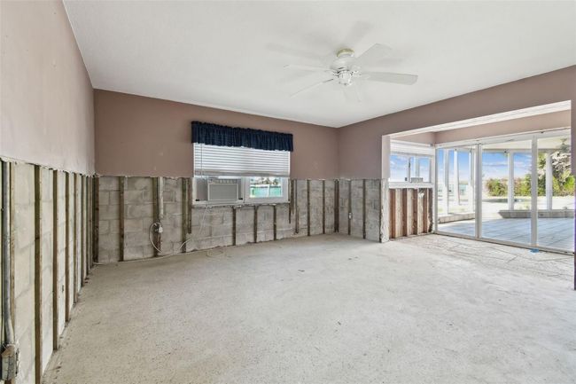 568 Johns Pass Ave, House other with 4 bedrooms, 3 bathrooms and null parking in MADEIRA BEACH FL | Image 68