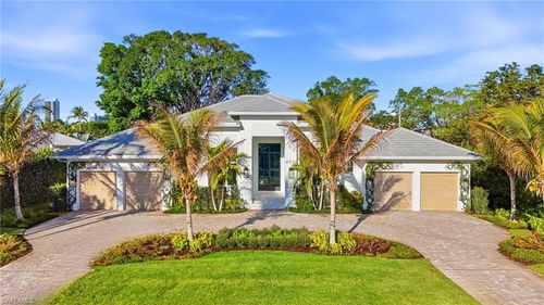 4851 Crayton Rd, NAPLES, FL, 34103-2439 | Card Image
