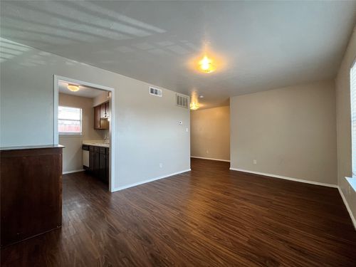apt-201-2526 W Prairie St, Denton, TX, 76201-5332 | Card Image