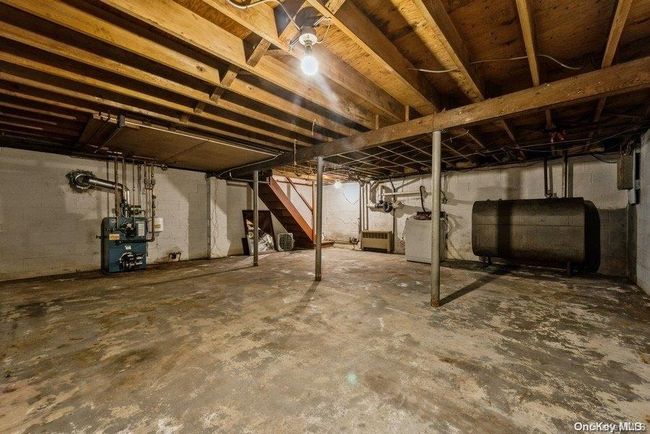 158 Chestnut Cir, House other with 3 bedrooms, 2 bathrooms and null parking in Northport NY | Image 12