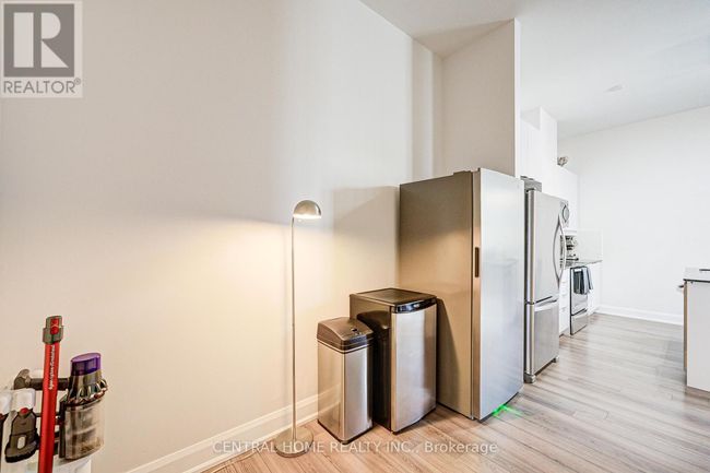 210 - 2910 Highway 7 Road, Condo with 2 bedrooms, 1 bathrooms and 1 parking in Vaughan (Concord) ON | Image 14