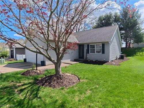 3160 Pondview Dr, Ravenna, OH, 44266-9045 | Card Image