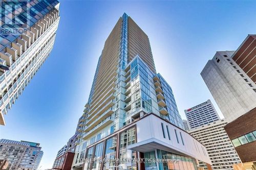 1018-33 Helendale Ave, Toronto, ON, M4R0A4 | Card Image