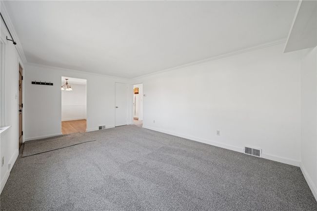 304 E Patty Ln, House other with 3 bedrooms, 2 bathrooms and 1 parking in Monroeville PA | Image 5
