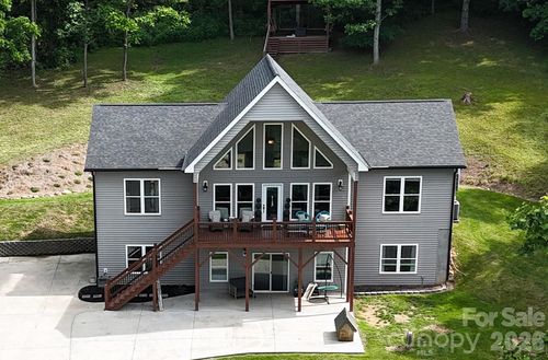 300 Green Meadow Ln, Mars Hill, NC, 28754-6030 | Card Image