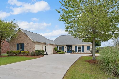 6182 Breeze Point Dr, Gonzales, LA, 70737-8575 | Card Image