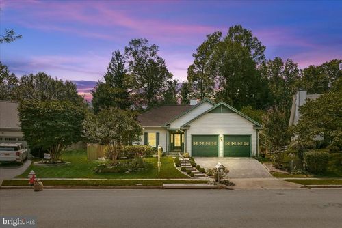 8307 Southstream Run, SPRINGFIELD, VA, 22153-2200 | Card Image