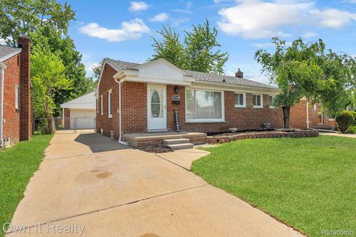 25544 Ronald St, Roseville, MI, 48066-4449 | Card Image