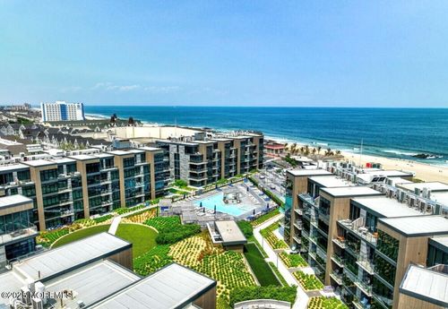 204-15 Morris Ave, Long Branch, NJ, 07740-3803 | Card Image