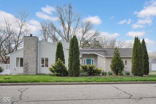 4031 Shields Dr, Columbus, IN, 47201-8255 | Card Image