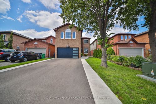 3596 Nutcracker Dr, Mississauga, ON, L5N6G1 | Card Image