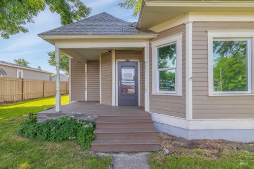 410 High St, Pomeroy, WA, 99347-9704 | Card Image