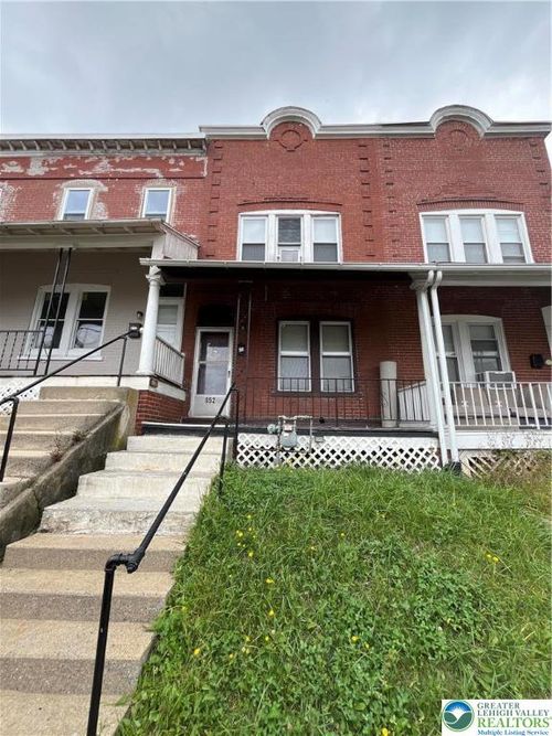 852 N Penn St, Allentown, PA, 18102-1742 | Card Image