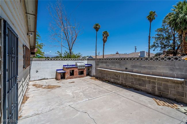 4401 Saint Andrews Cir, House other with 3 bedrooms, 2 bathrooms and null parking in Las Vegas NV | Image 38