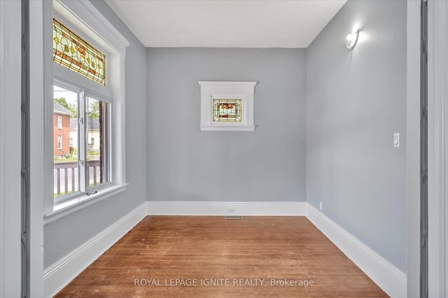 293 Dalhousie St, Home with 5 bedrooms, 3 bathrooms and 4 parking in Peterborough ON | Image 7