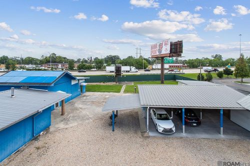 11590 N Harrells Ferry Rd, Baton Rouge, LA, 70816-8516 | Card Image