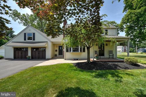 113 Prospect Ave, Hamilton, NJ, 08620-2933 | Card Image