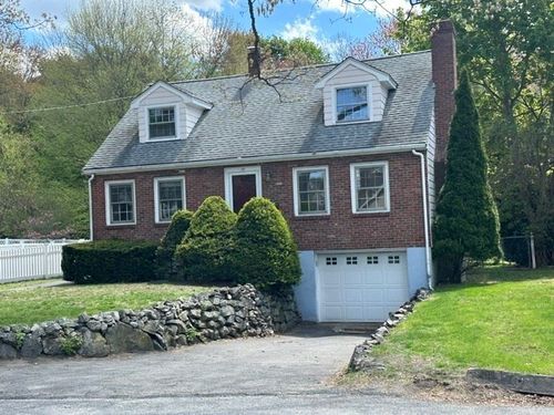 14 Locust St, Woburn, MA, 01801-4032 | Card Image