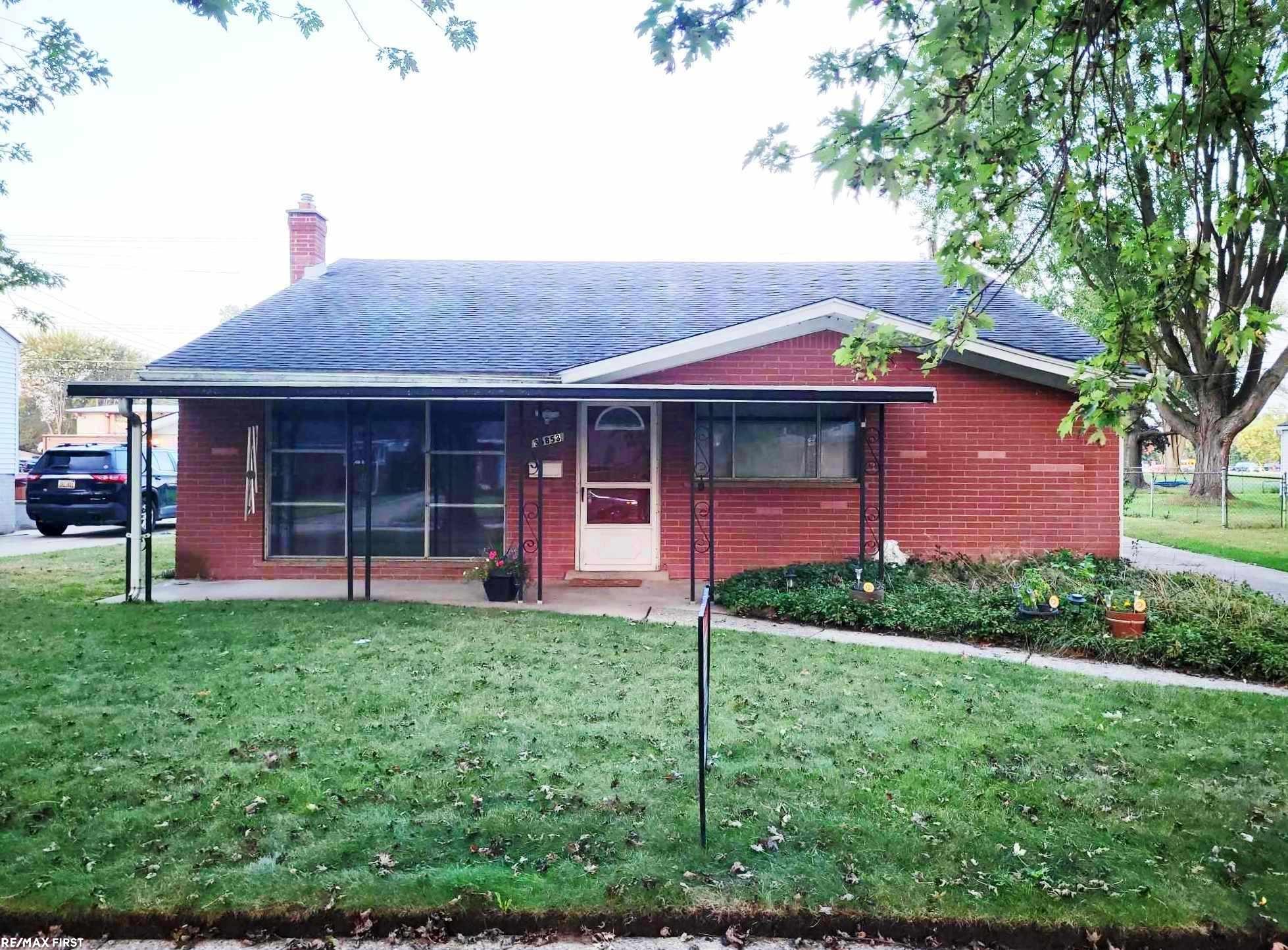 Weideman St, Clinton Township, MI 48035