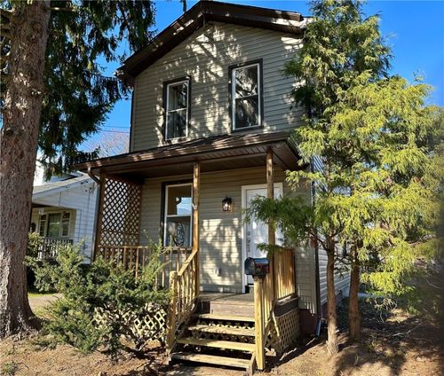 716 5th St, Beaver Falls, PA, 15010-3004 | Card Image