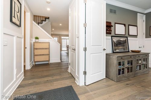 19-4165 Oak Arbor Ct, Oakland Twp, MI, 48306-1776 | Card Image