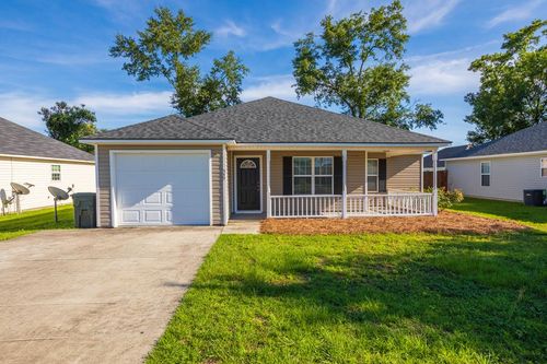 549 Bryson Cir, Hahira, GA, 31632-1283 | Card Image