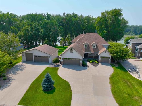 707 Lakeshore Dr, McCook Lake, SD, 57049-4137 | Card Image
