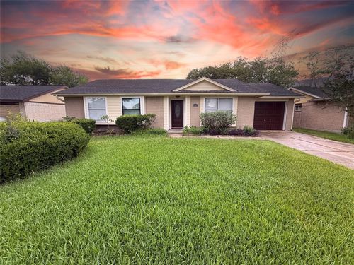 2503 Ironclad Dr, League City, TX, 77573-3312 | Card Image