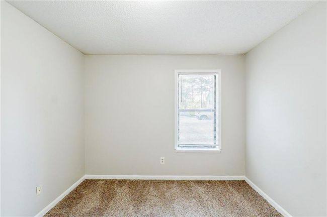 870 Chapman Cir, House other with 3 bedrooms, 2 bathrooms and 4 parking in Stone Mountain GA | Image 14