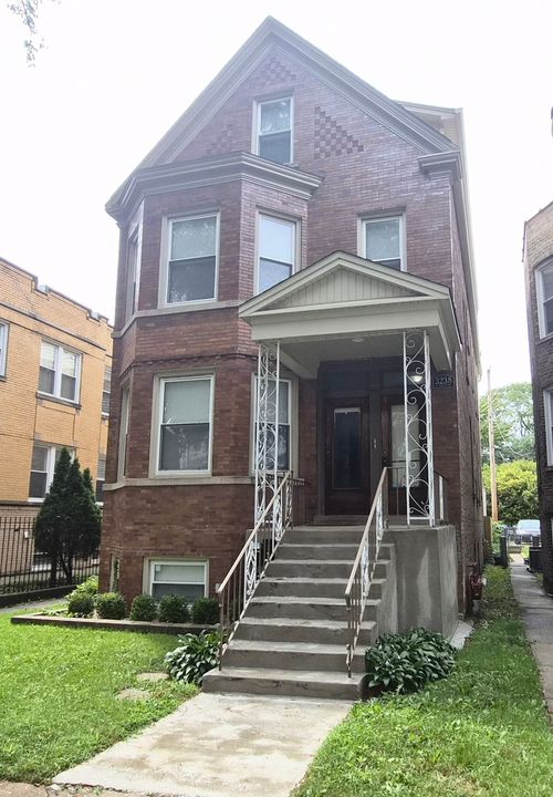 2-3238 Hamlin Ave, Chicago, IL, 60618-5208 | Card Image