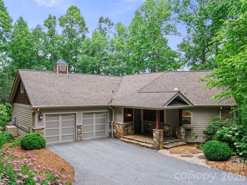71 Chestnut Hill Rd, Spruce Pine, NC, 28777-8706 | Card Image