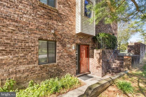 403-403 Mountainview Dr, CHESTERBROOK, PA, 19087-5533 | Card Image