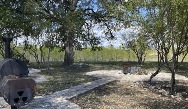 197 N Tomahawk Way, House other with 3 bedrooms, 3 bathrooms and null parking in Concan TX | Image 13