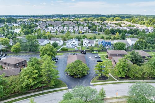 2 Rock Creek Dr, Delaware, OH, 43015-2298 | Card Image