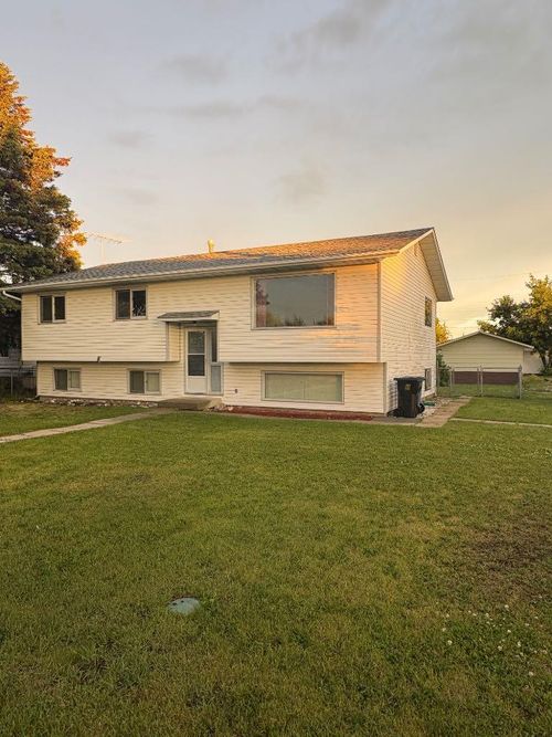 4715 48 Ave, Grimshaw, AB, T0H1W0 | Card Image