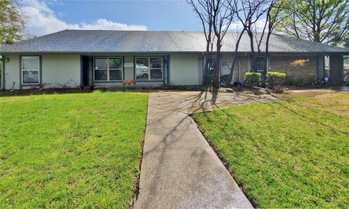 13606 Flagstone Ln, Dallas, TX, 75240-5821 | Card Image