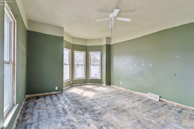 34 N Park St, House other with 4 bedrooms, 2 bathrooms and null parking in Oberlin OH | Image 17