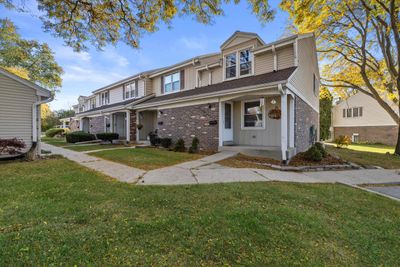 6260 W College Avenue, Condo with 2 bedrooms, 1 bathrooms and null parking in Greendale WI | Image 1