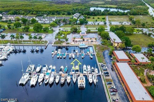 525 Newport Dr, NAPLES, FL, 34114-9785 | Card Image