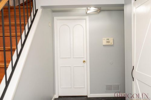 37816 Charter Oaks Blvd, Clinton Township, MI, 48036-2426 | Card Image