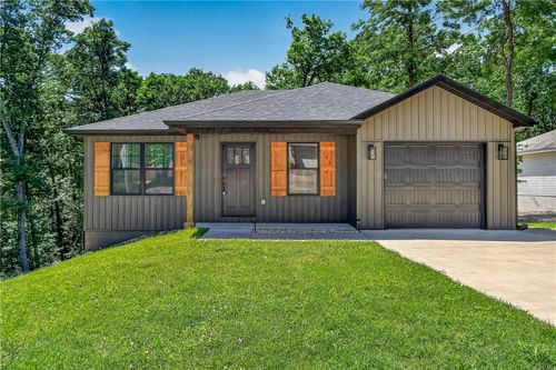 9 Pawle Dr, Bella Vista, AR, 72714-2817 | Card Image