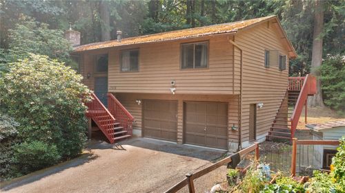 17909 230th Ave Ne, Woodinville, WA, 98077-7495 | Card Image